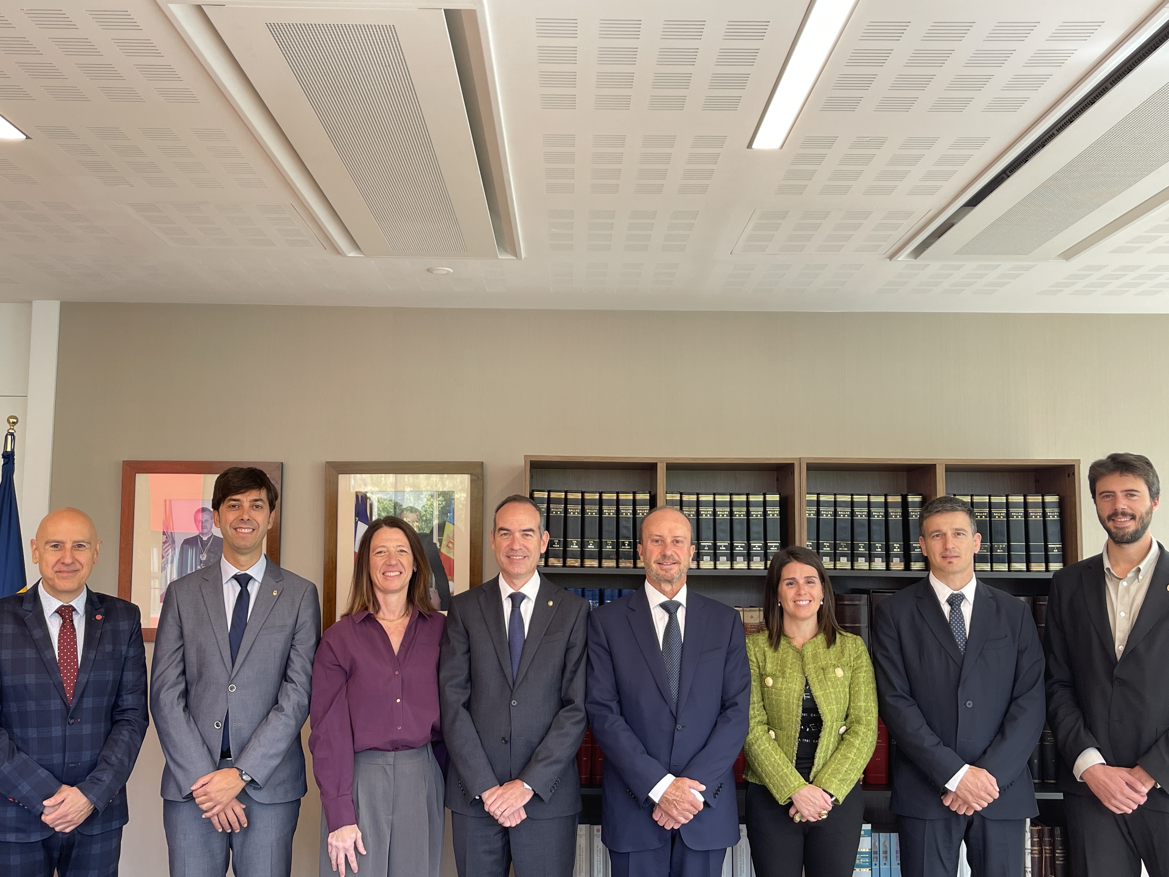 Signatura amb els comuns del conveni per a l’impuls de l’expedient judicial electrònic (EJE)